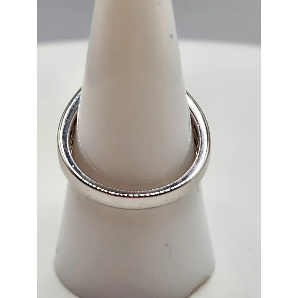 Unbranded sterling silver